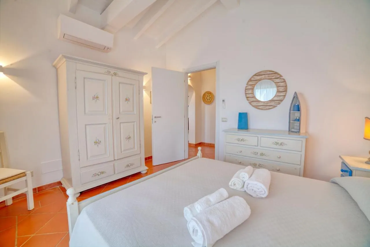 Villa Hibiscus Stintino İtalya